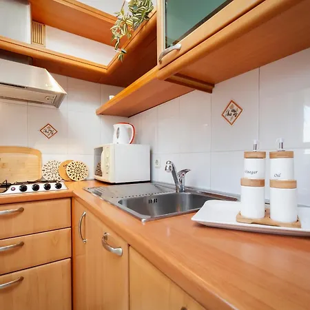 Konukevi Mareonda - Sussurro 4*